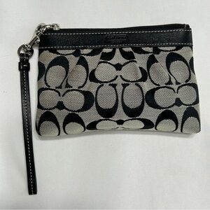 COACH Wristlet With Removable Carry Strap and Coach Hang Tag